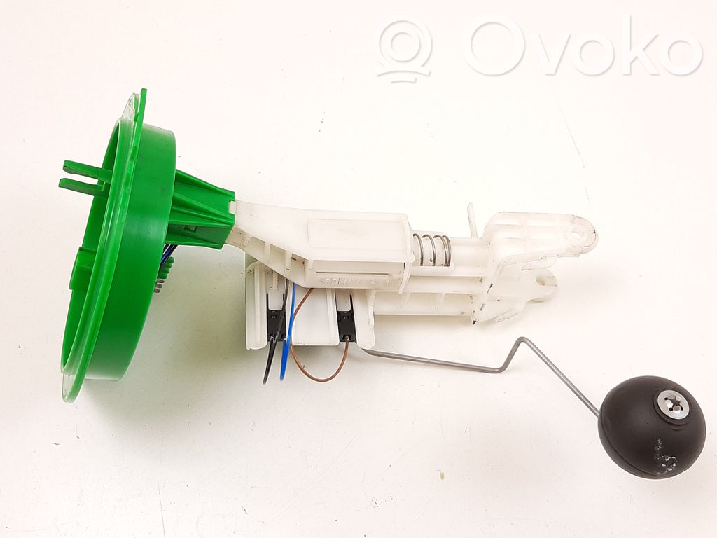Volkswagen PASSAT B7 Fuel level sensor 