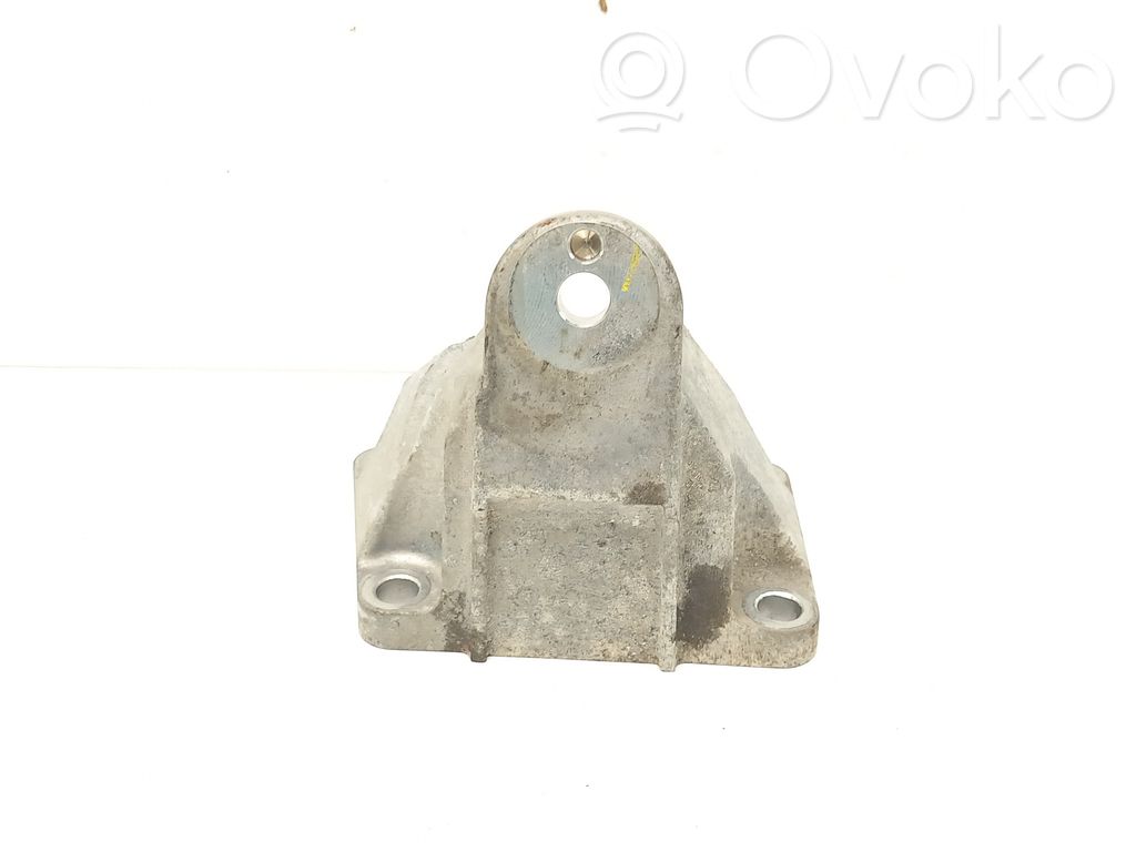 Lexus GS 300 350 430 450H Engine mounting bracket 