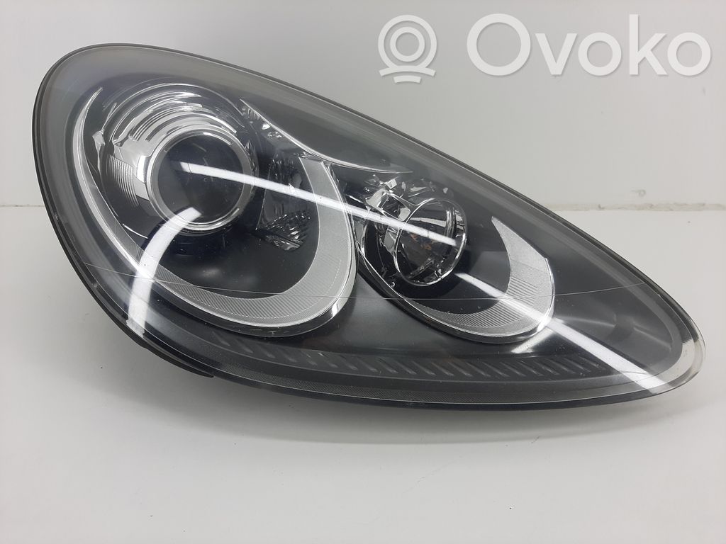Porsche Cayenne (92A) Lampa przednia 
