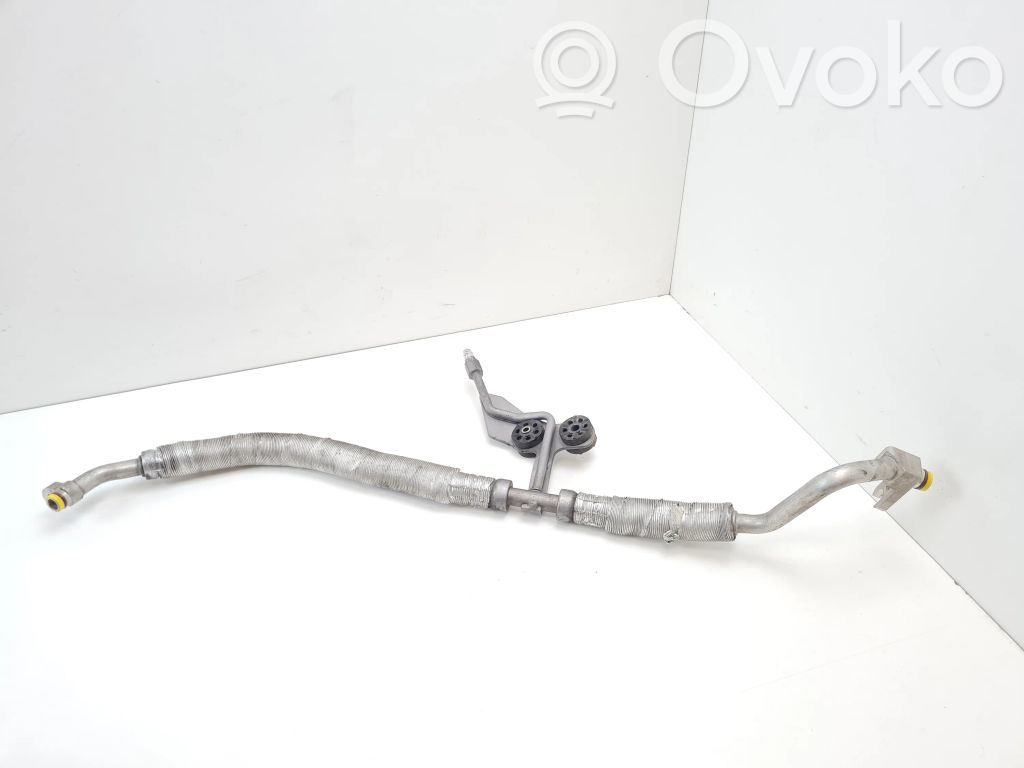 BMW 5 E60 E61 Ilmastointilaitteen putki (A/C) 