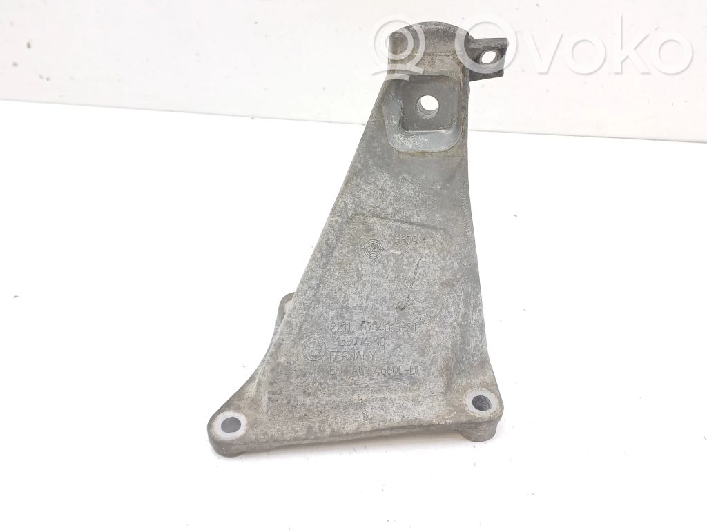 Engine mounting bracket   6754616,13807410