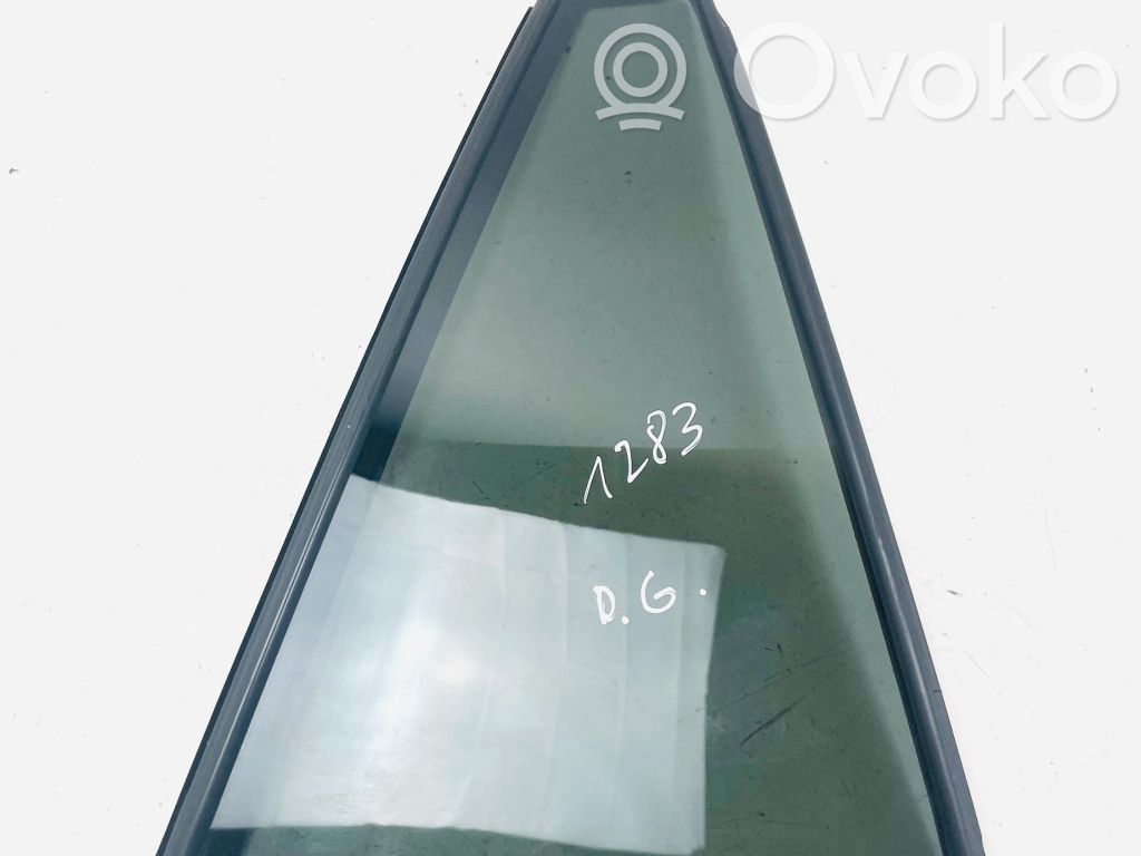 Ventanilla de ventilación de la puerta trasera