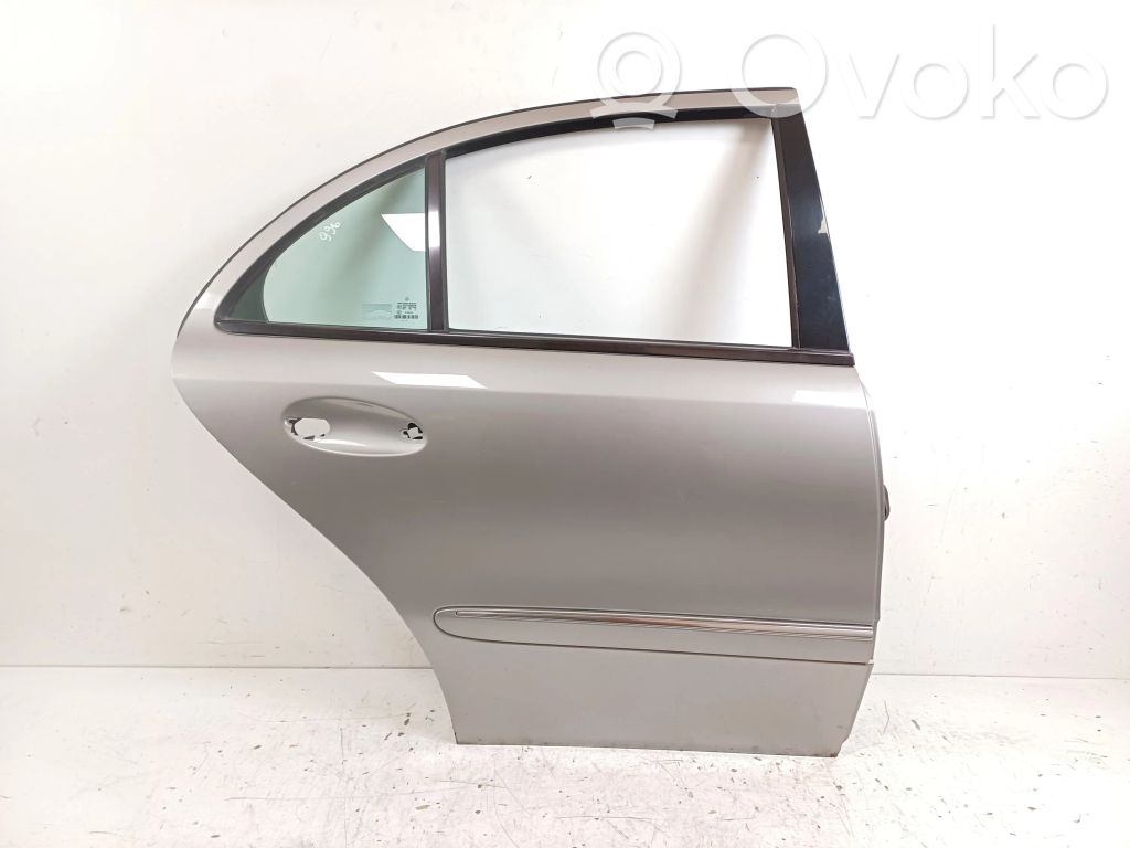 Mercedes-Benz E W211 Puerta trasera 