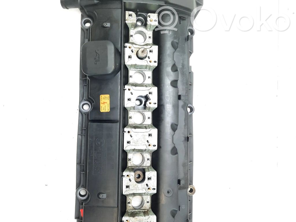 BMW 5 E39 Rocker cam cover 
