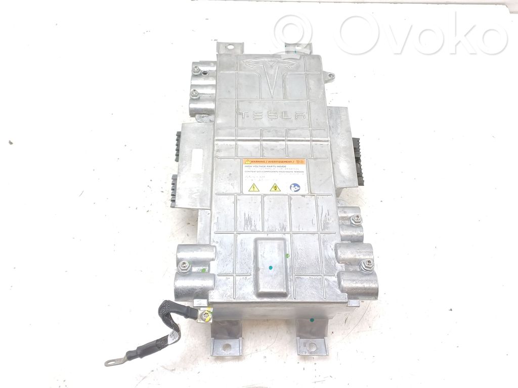 Tesla Model S Voltage converter inverter 