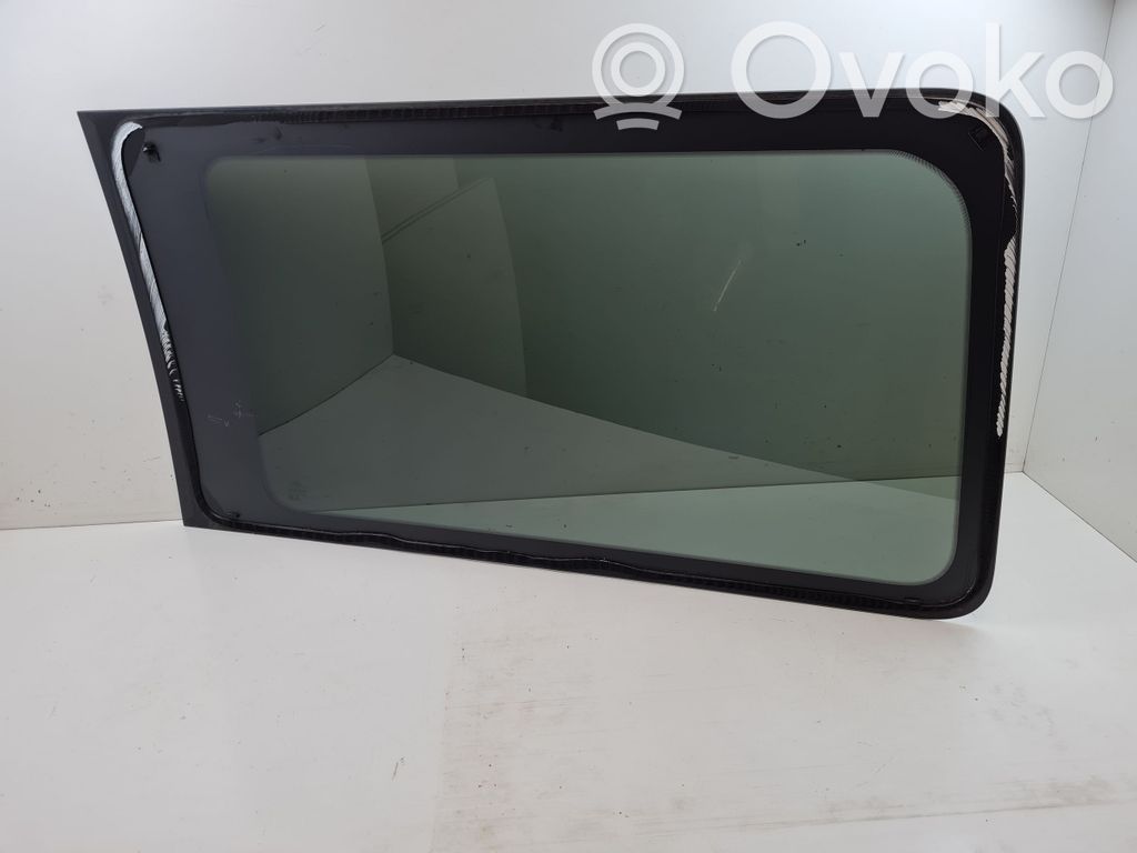 Ford Transit Sliding door window/glass 