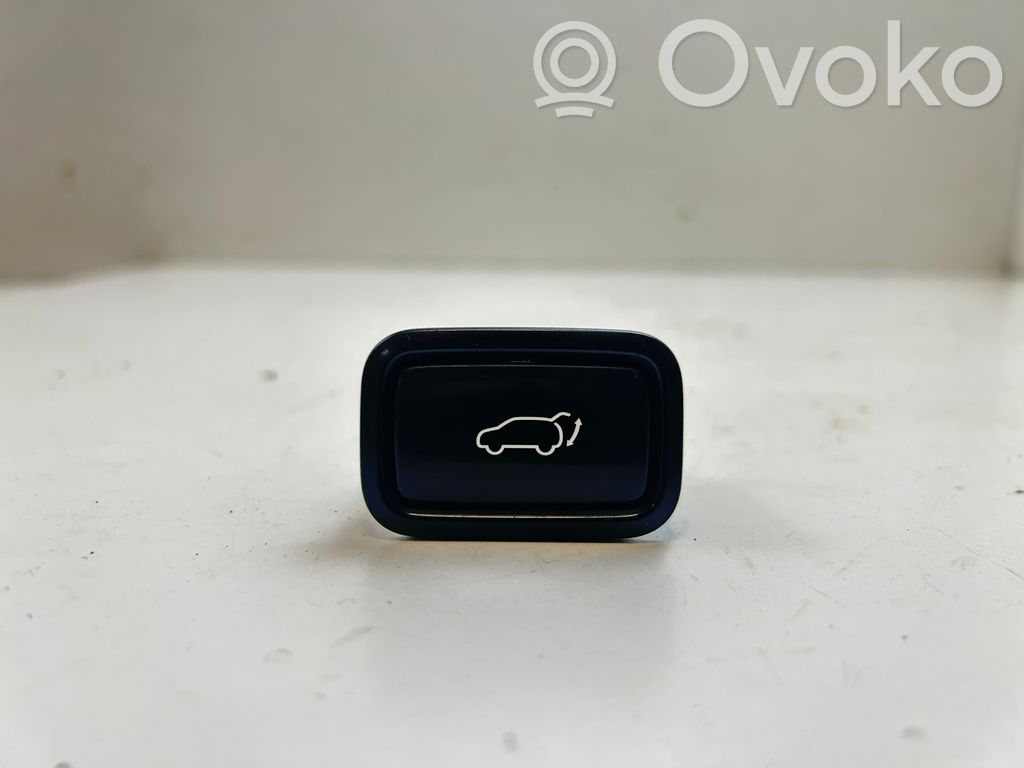 KIA Optima Tailgate/boot open switch button 