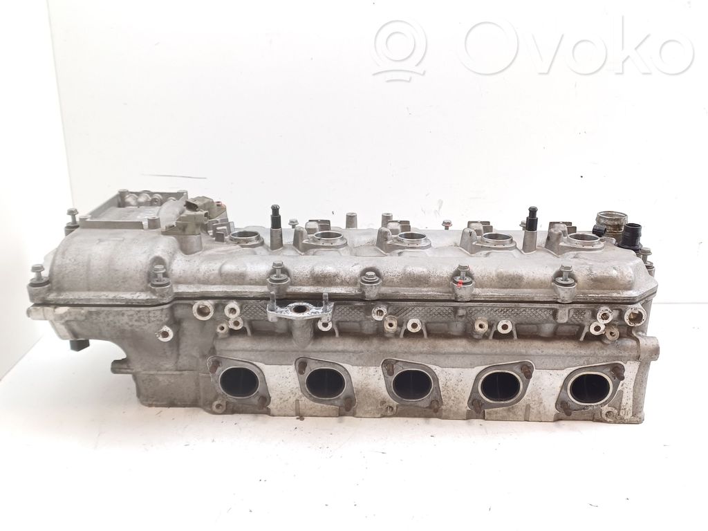 BMW M5 Engine head 
