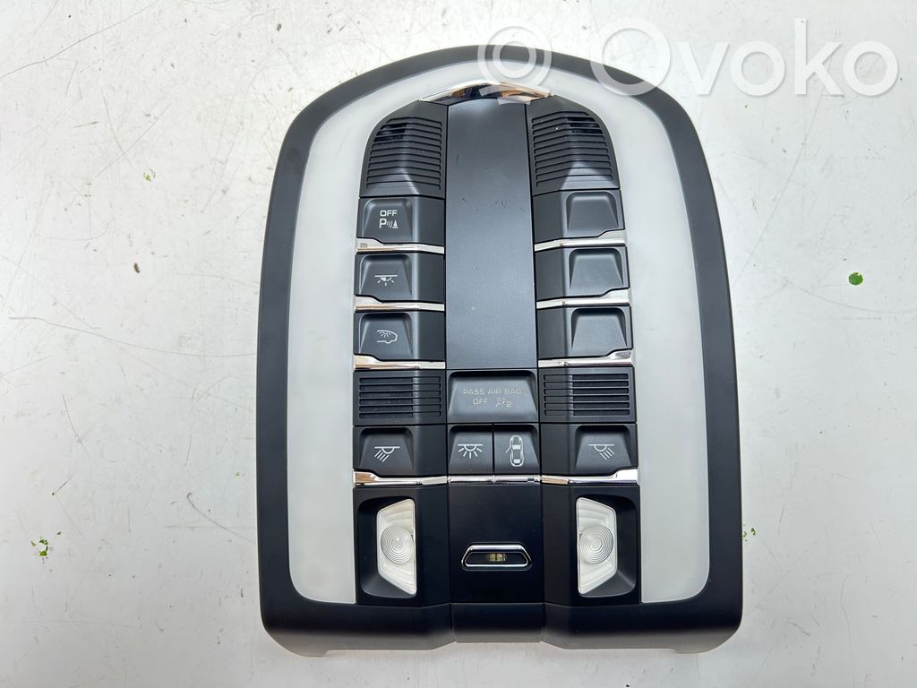 Porsche Cayenne (92A) Światło fotela przedniego 