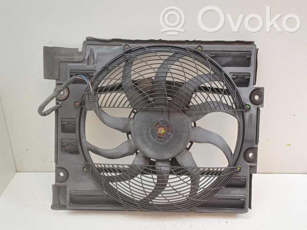 BMW 5 E39 Elektrisks radiatoru ventilators 