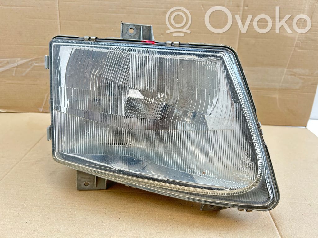 Mercedes-Benz Vito Viano W638 Lampa przednia 