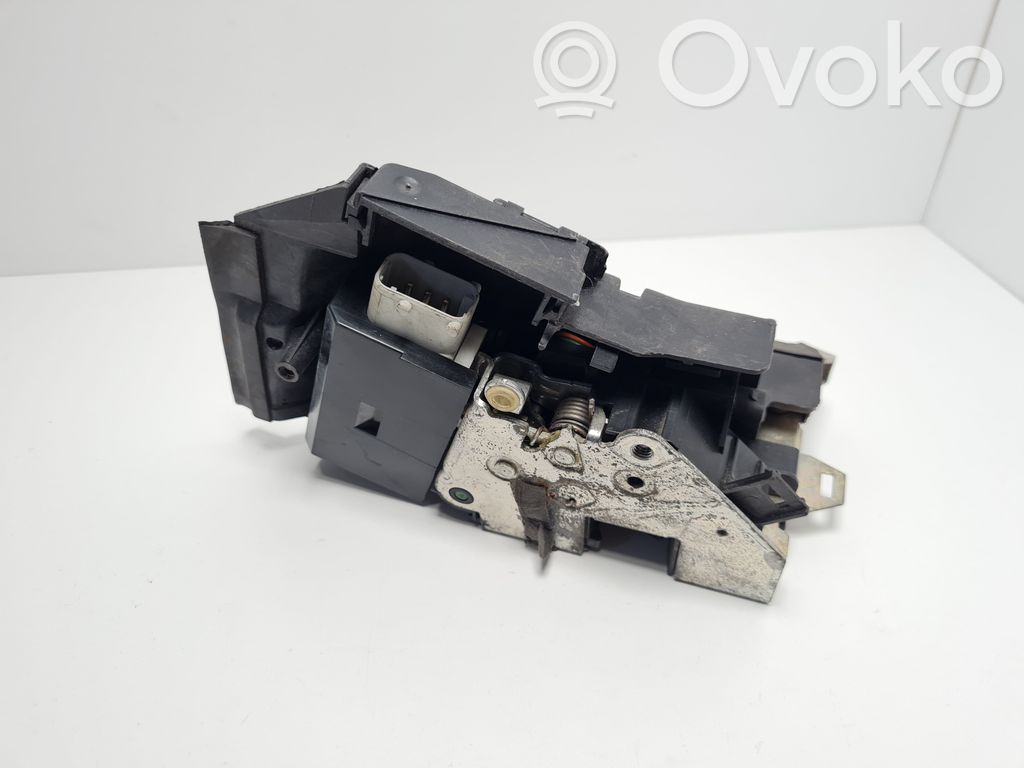 Etuoven lukko   8352165,8235113