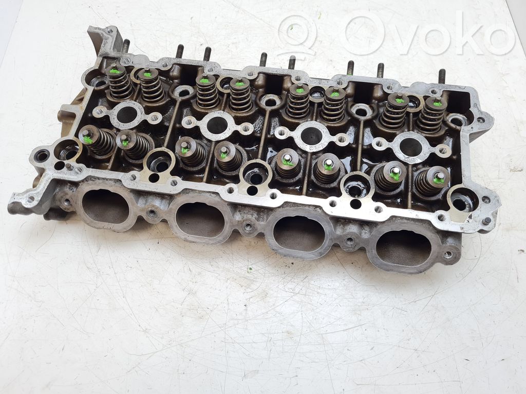 Engine head   948104103