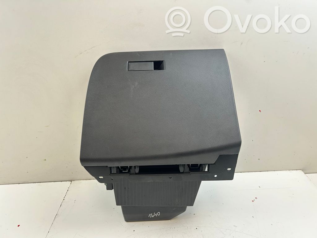 Opel Mokka B Handschuhfach 
