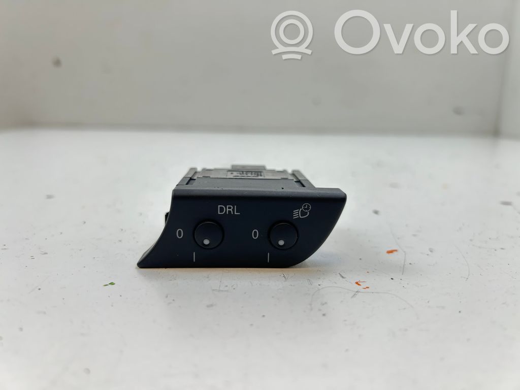 Audi A4 S4 B7 8E 8H Inne przełączniki i przyciski 