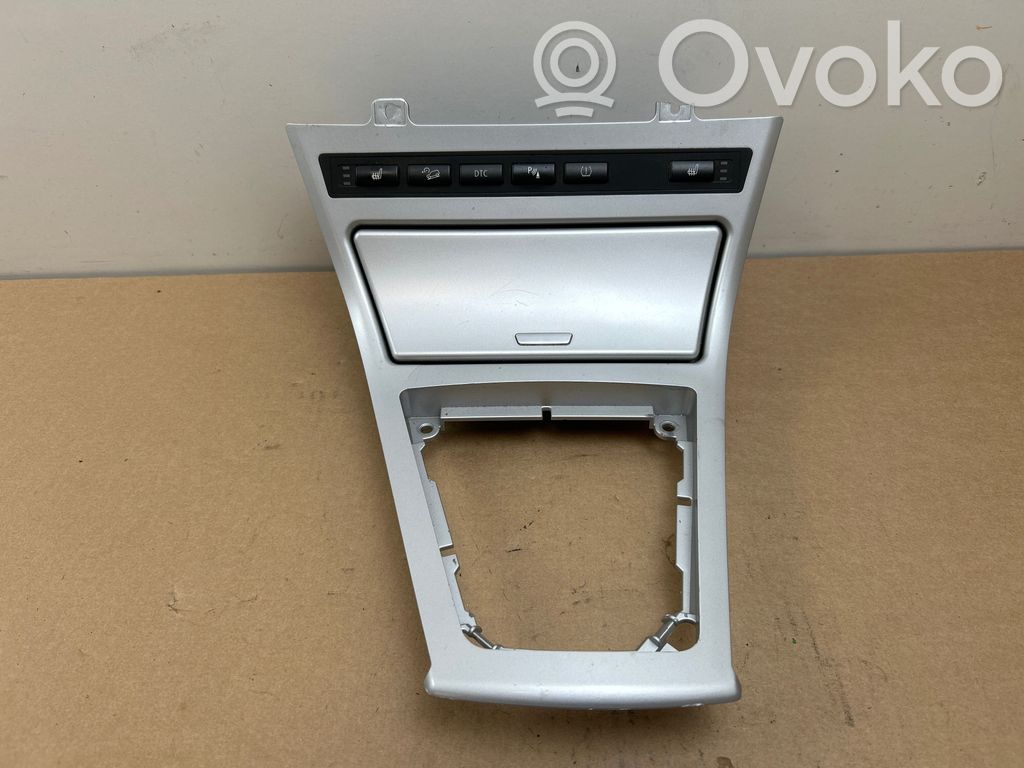 BMW X3 E83 Ātrumu pārslēgšanas sviras dekoratīvā apdare (plastmasas) 