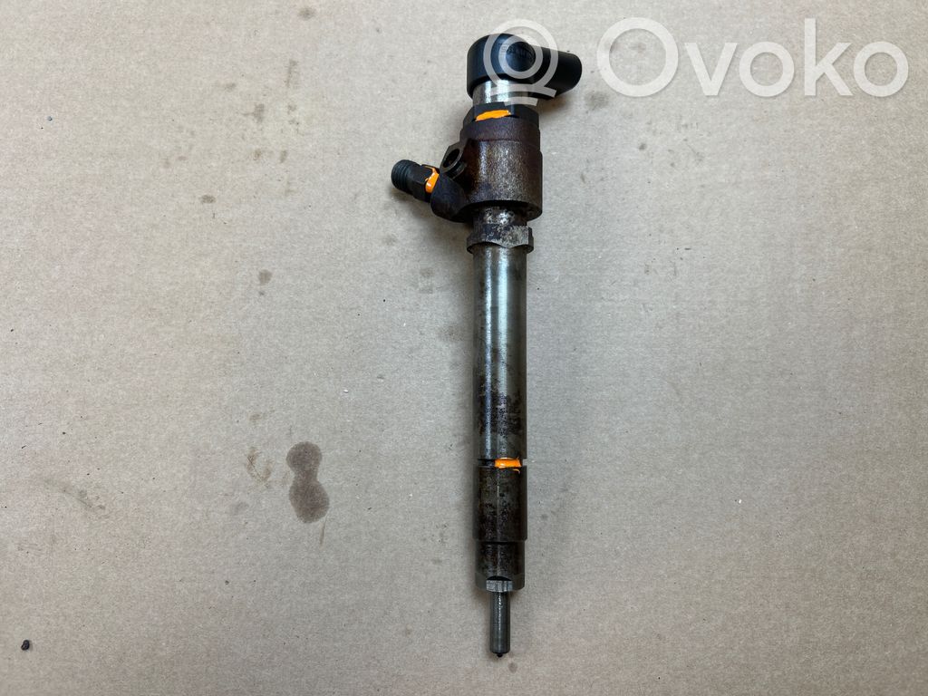 Jaguar S-Type Fuel injector 