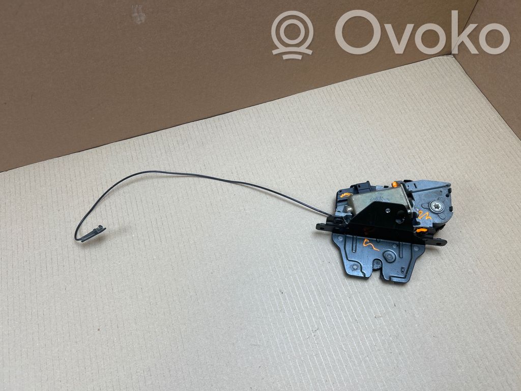 Tailgate/trunk/boot lock/catch/latch   7111008