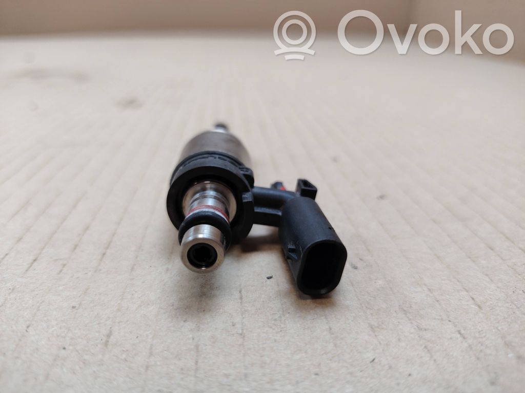 Volkswagen Golf VII Inyector de combustible 