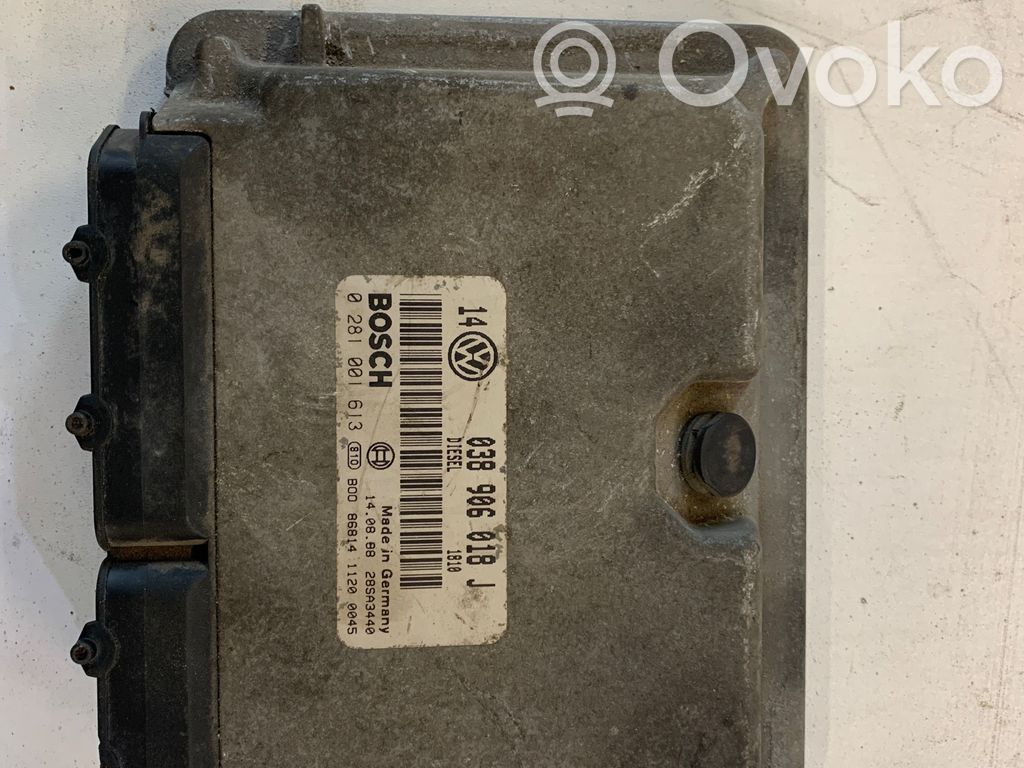 Volkswagen Golf IV Engine control unit/module 