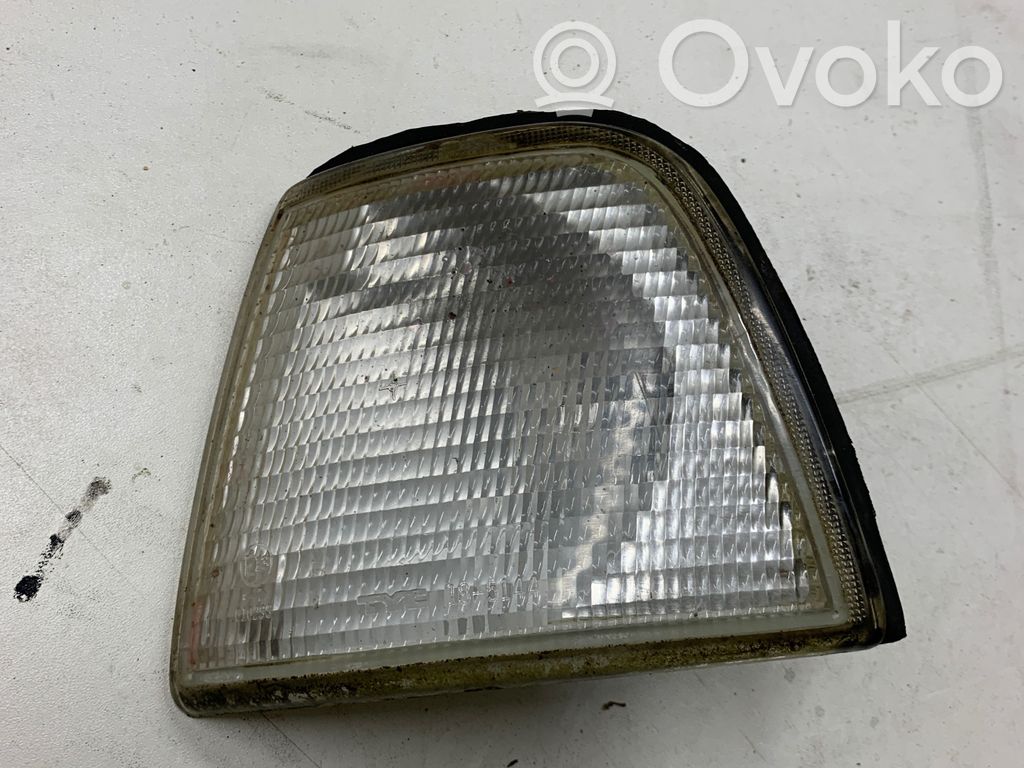 Audi 80 90 S2 B4 Front indicator light 