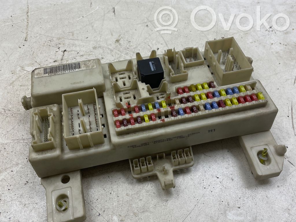 Ford C-MAX I Fuse module 