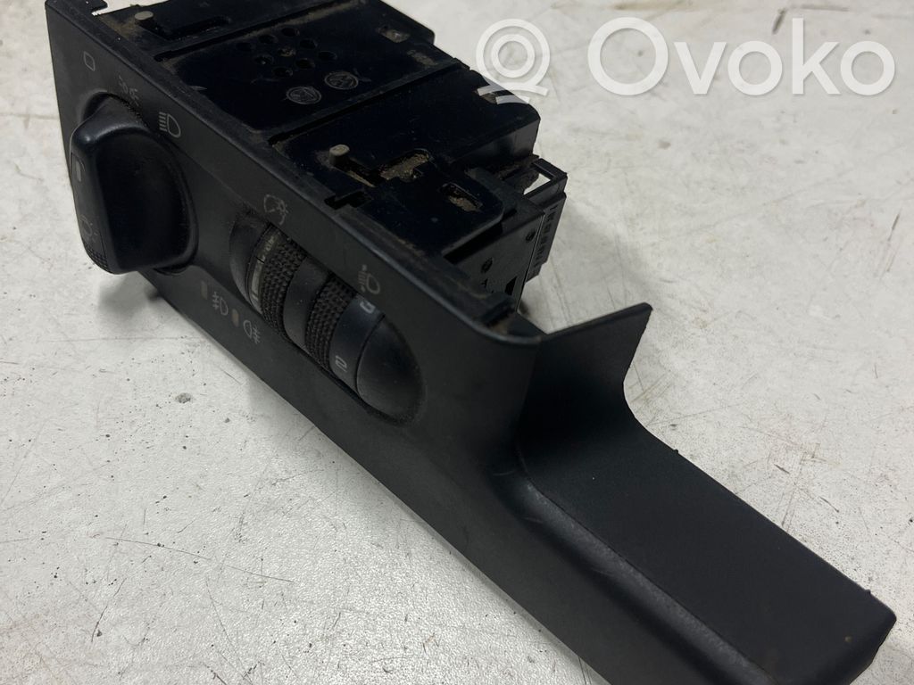 Volkswagen PASSAT B4 Interruptor de luz 