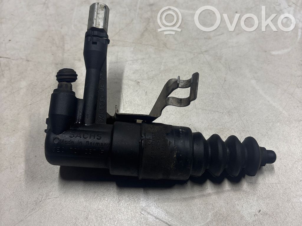 Volkswagen PASSAT B5.5 Cilindro de embrague hidráulico 