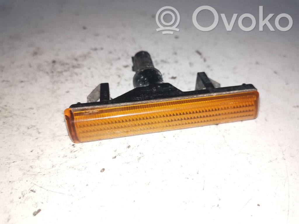 BMW 7 E38 Front fender indicator light 