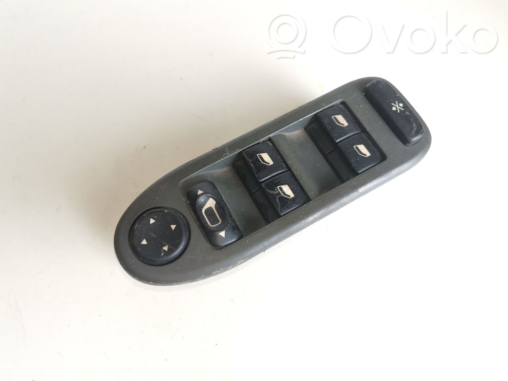Electric window control switch   96326945ZJ
