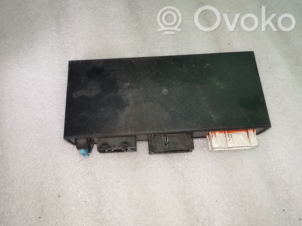 BMW 3 E36 Komforto modulis 