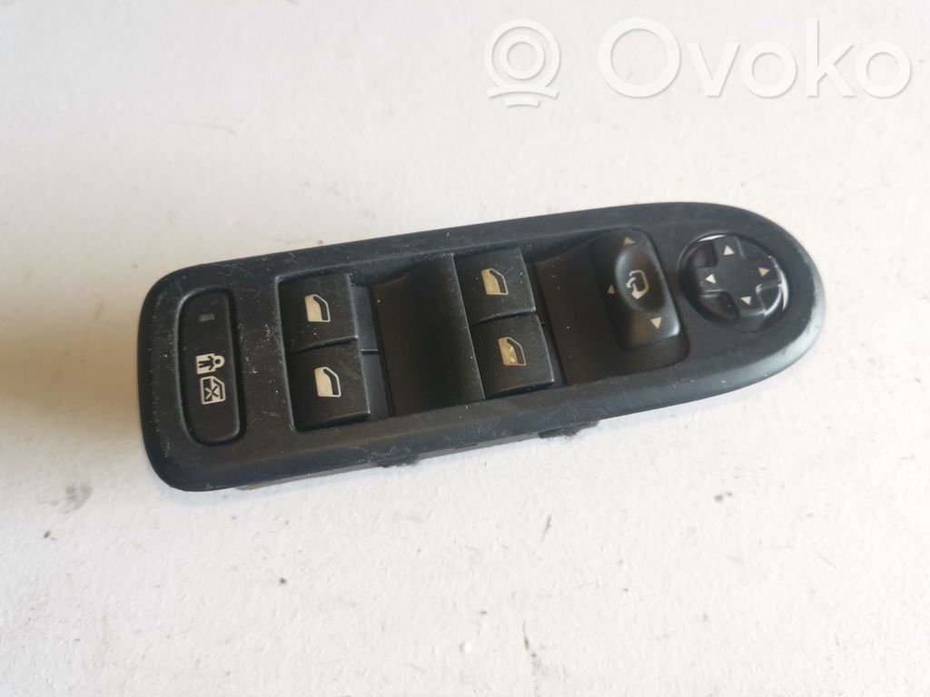 Citroen C5 Electric window control switch 