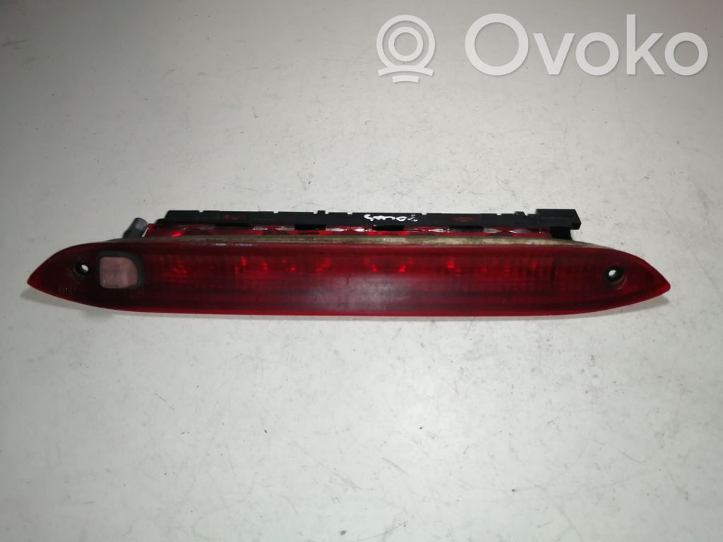 Ford Focus Third/center stoplight 
