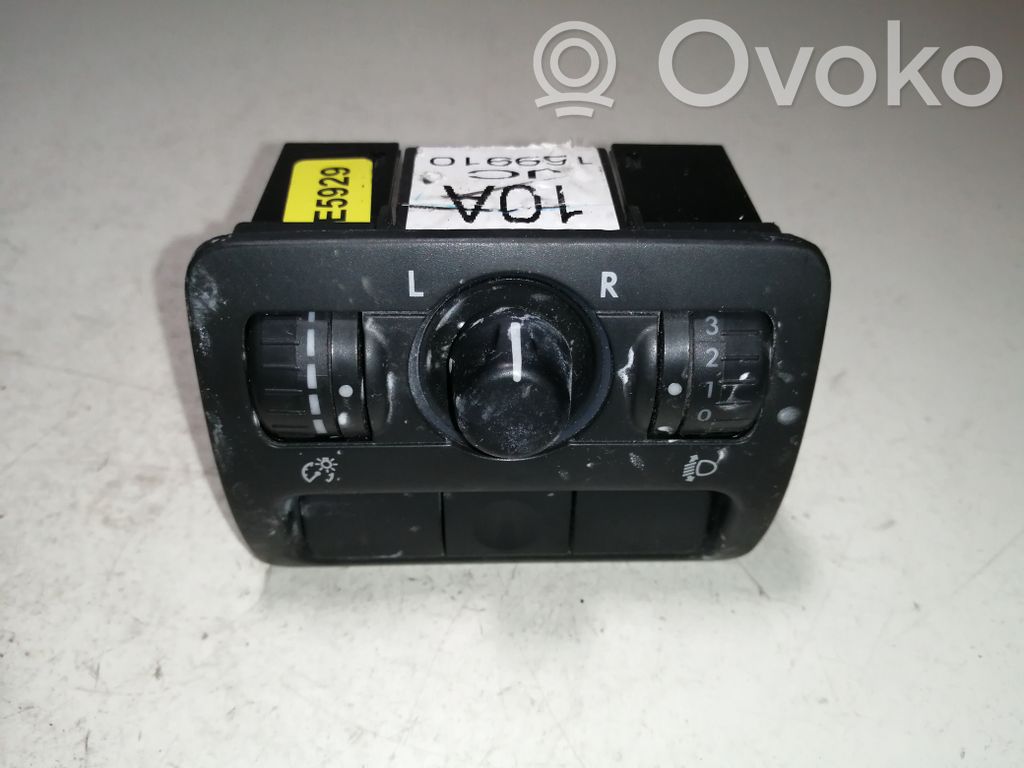 Subaru Legacy Wing mirror switch 