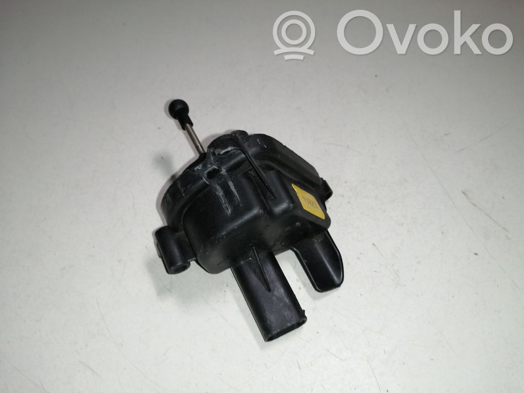 Headlight level adjustment motor   6908409,15373500