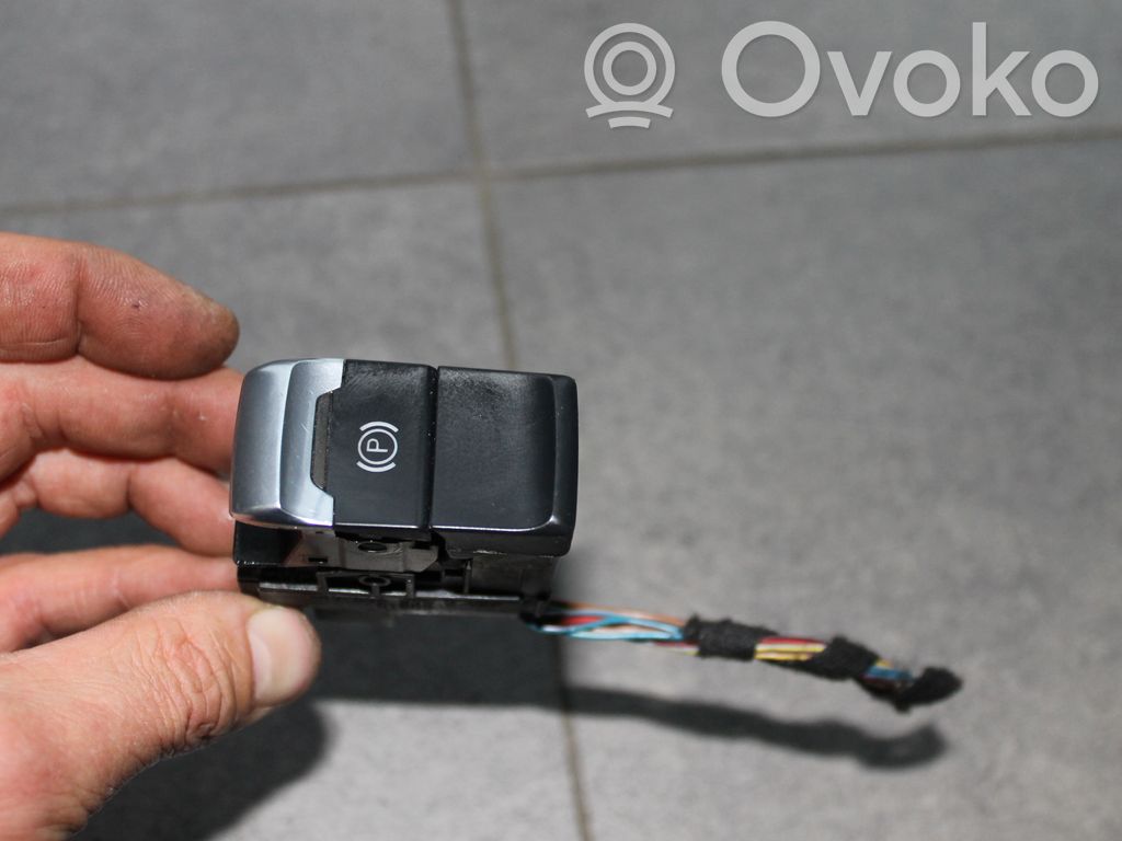 Audi A4 S4 B8 8K Przycisk / Włącznik hamulca ręcznego 