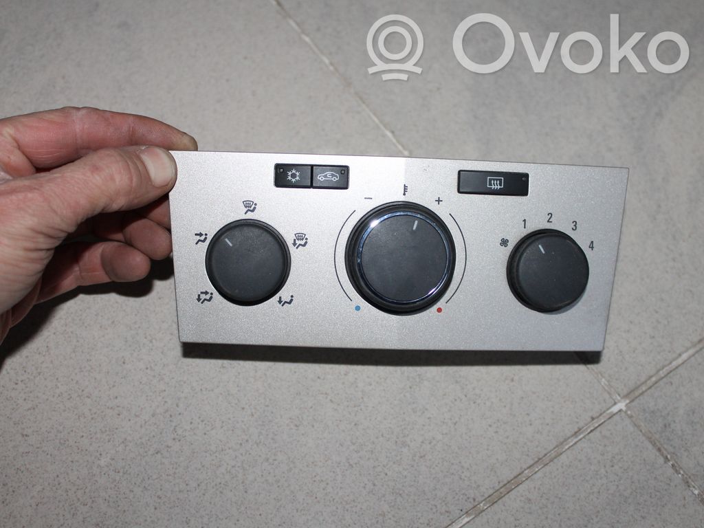 Opel Astra H Panel klimatyzacji 
