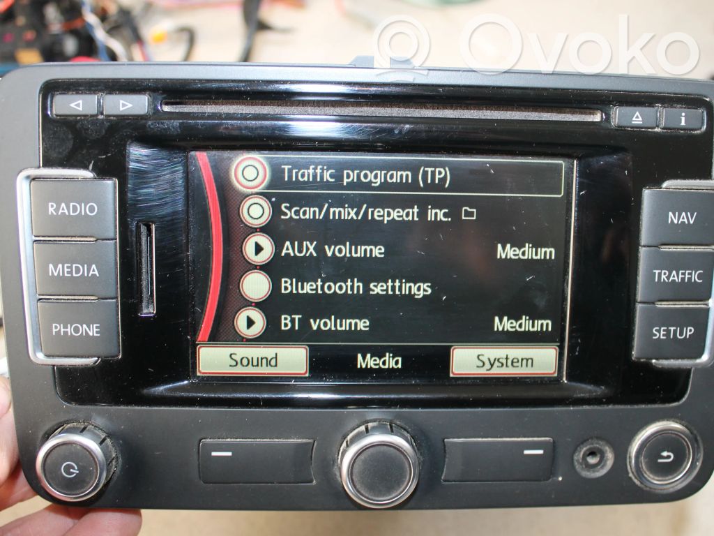 Volkswagen PASSAT B7 Panel / Radioodtwarzacz CD/DVD/GPS 