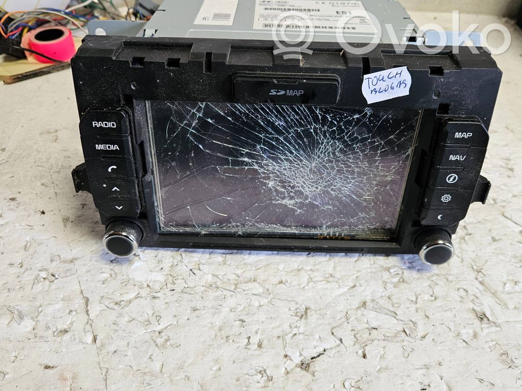 KIA Rio Radio/CD/DVD/GPS head unit 
