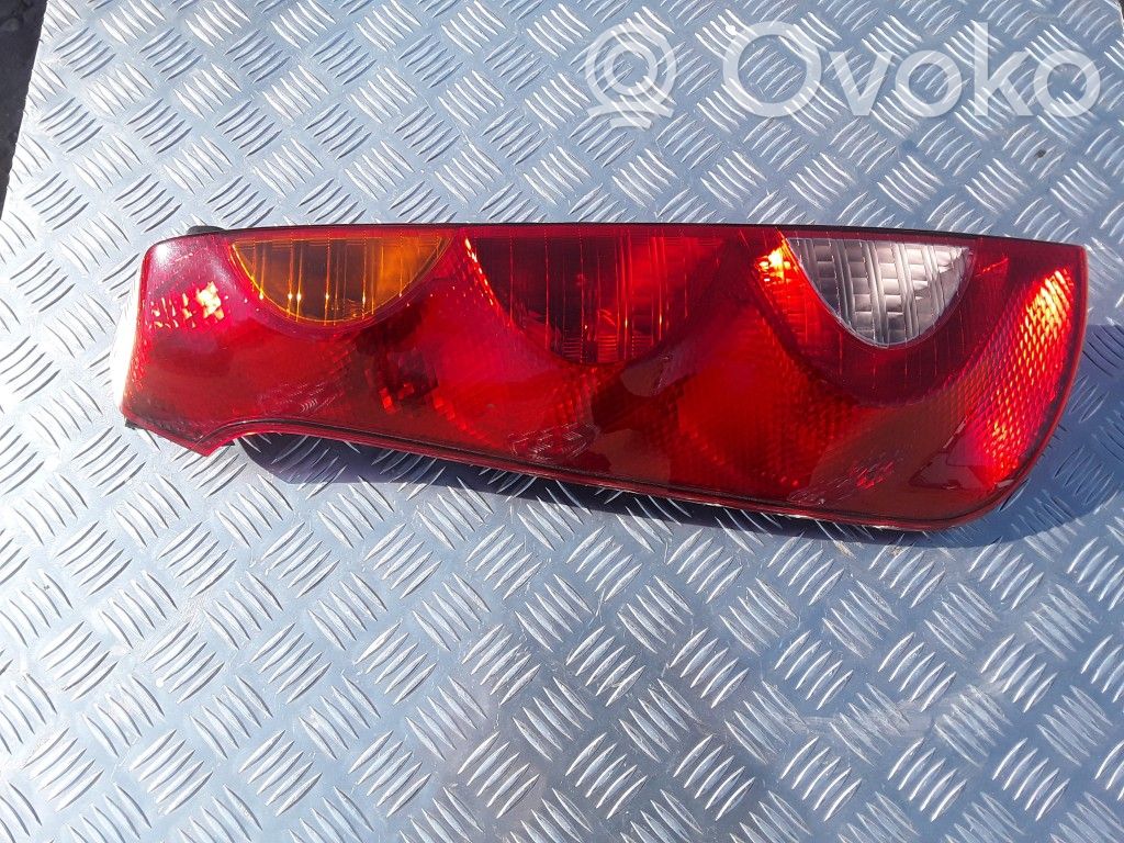 Nissan Note (E11) Rear/tail lights 