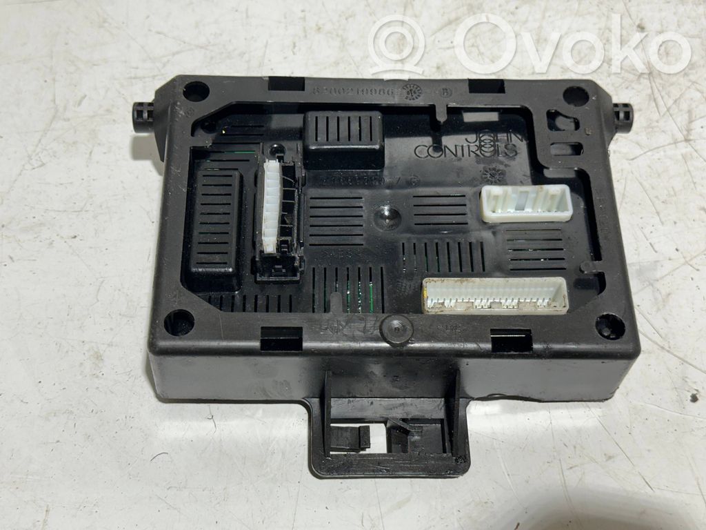 Renault Megane II Fuse module 