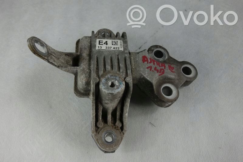 Opel Astra J Engine mount bracket 