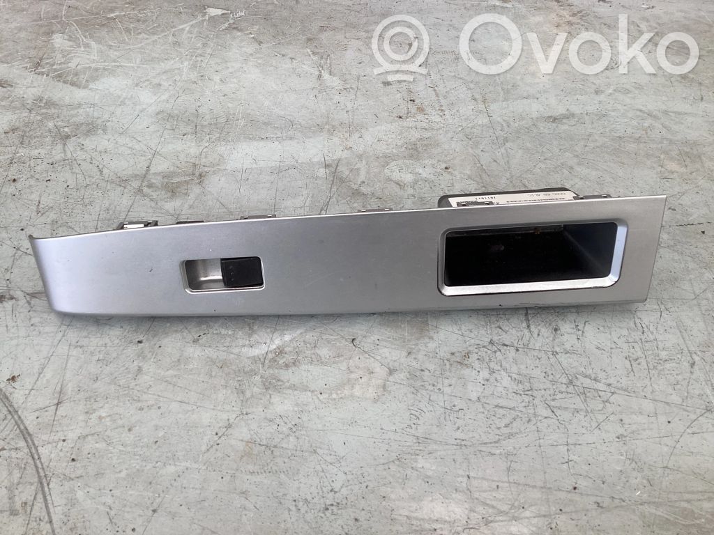 Mazda 5 Front door interior handle trim 