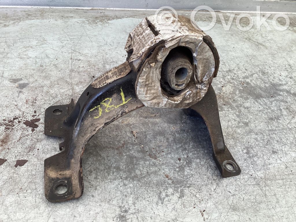 Chrysler Town & Country V Engine mount bracket 