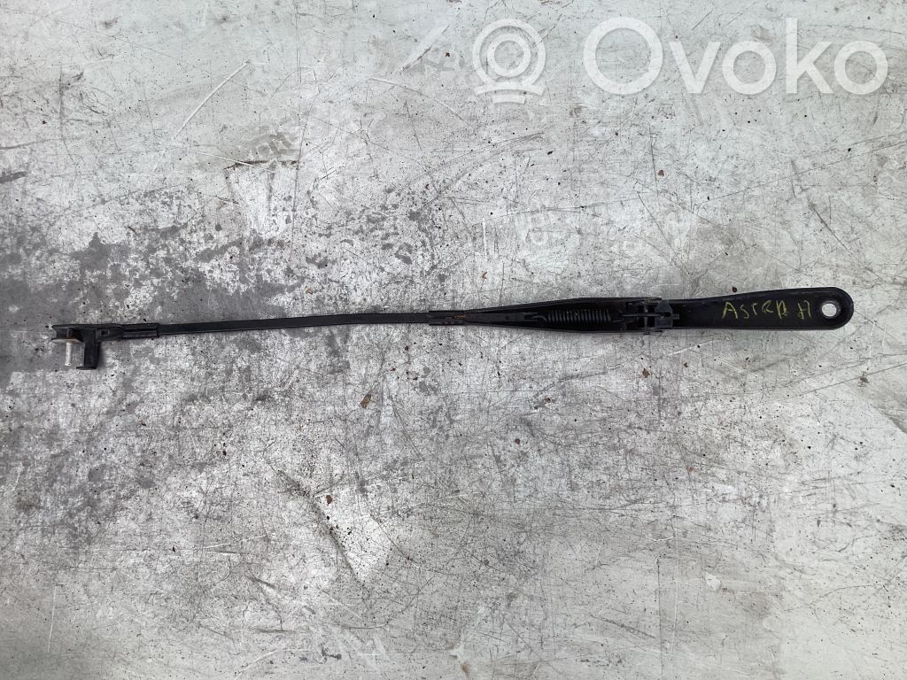 Opel Astra H Ramię wycieraczki szyby przedniej / czołowej 
