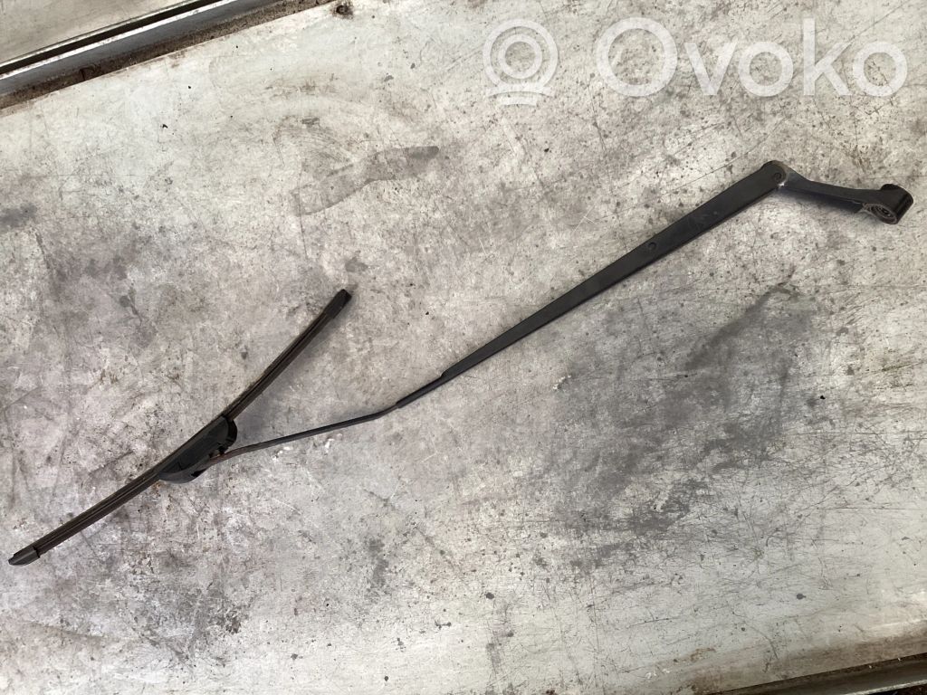 Toyota Corolla Verso E121 Rear wiper blade arm 