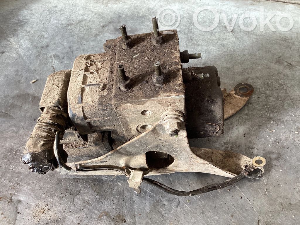 Subaru Forester SF ABS Pump 