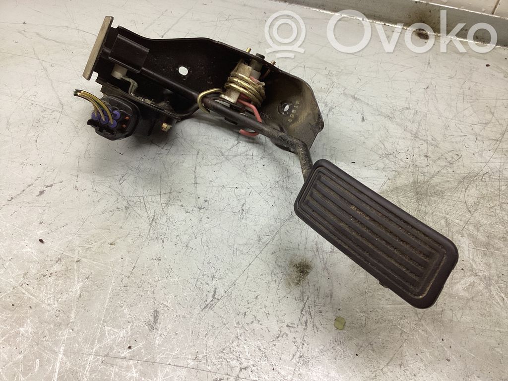 Accelerator throttle pedal   A2818