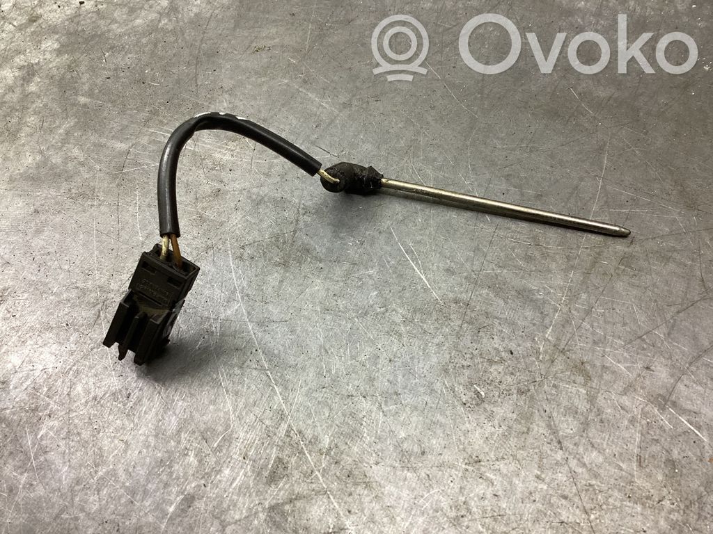 Interior temperature sensor   1378106