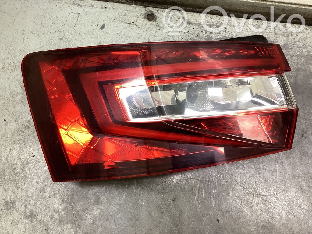 Skoda Superb B8 (3V) Lampa tylna 